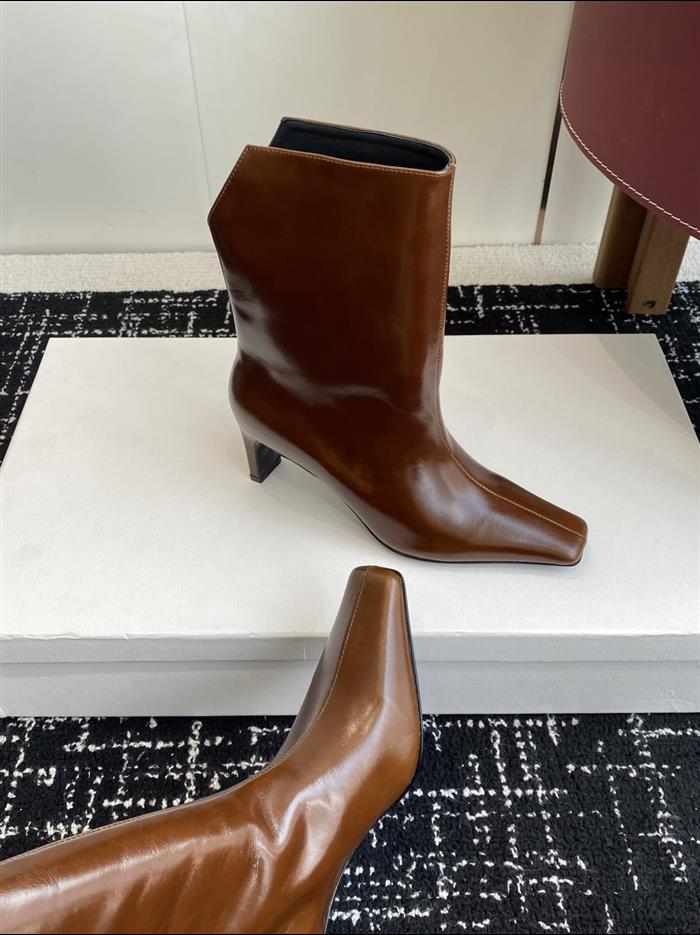 20251128174410701 390